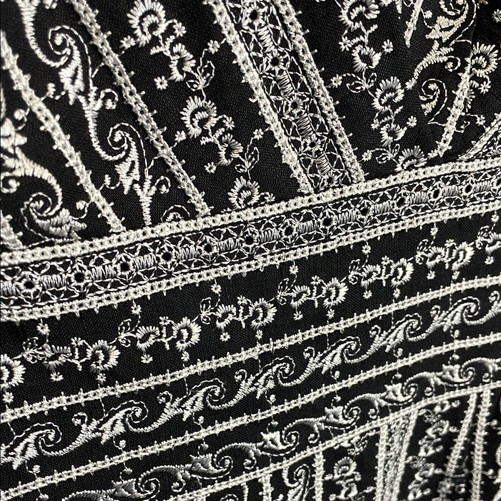 Adrianna Papell Black White Embroidered Fit Flare Midi Dress Size 8 - Picture 4 of 8